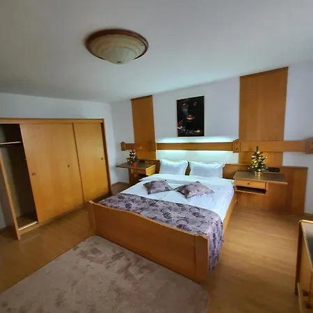 Casa Ochi De Lac Guest house *